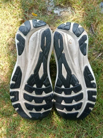 Used Asics GT-2000 13 bike — image 6 of 10