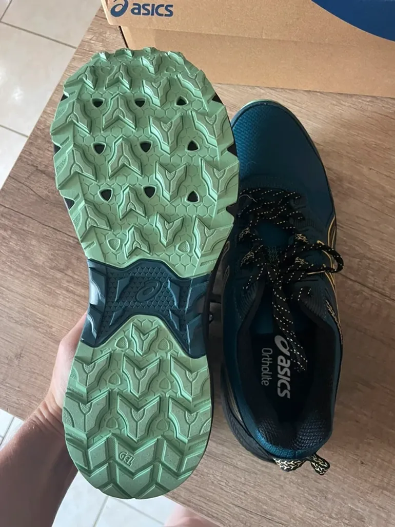 Used Asics Trail running shoes bike — image 5 of 5