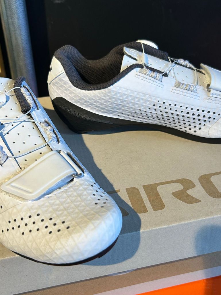 Used Giro Cadet Women’s White 36 bike — image 8 of 9