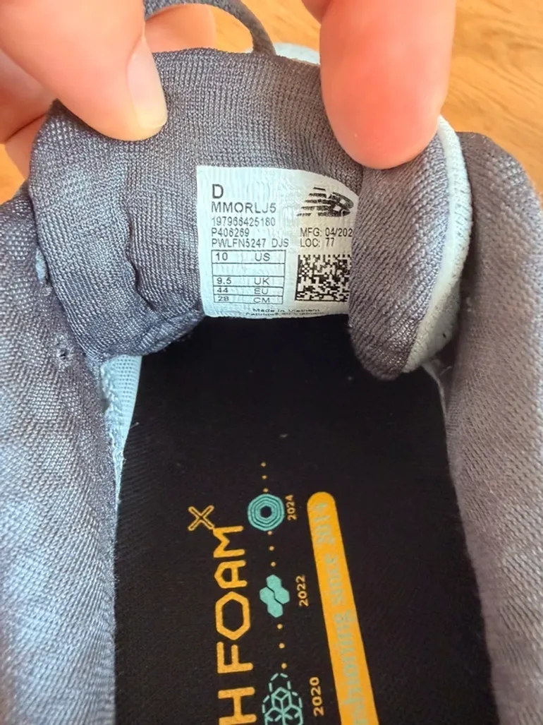 Used New Balance FRESH FOAM X MORE V5 bike — image 6 of 7