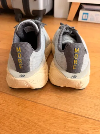 Used New Balance FRESH FOAM X MORE V5 bike — image 4 of 7
