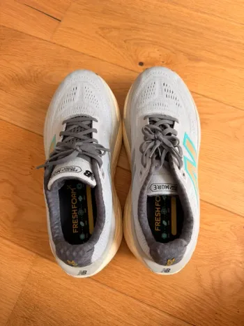 Used New Balance FRESH FOAM X MORE V5 bike — image 3 of 7