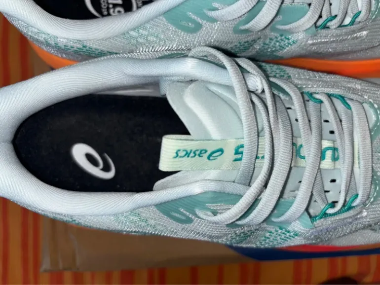 Used Asics Novablast 5 bike — image 4 of 10