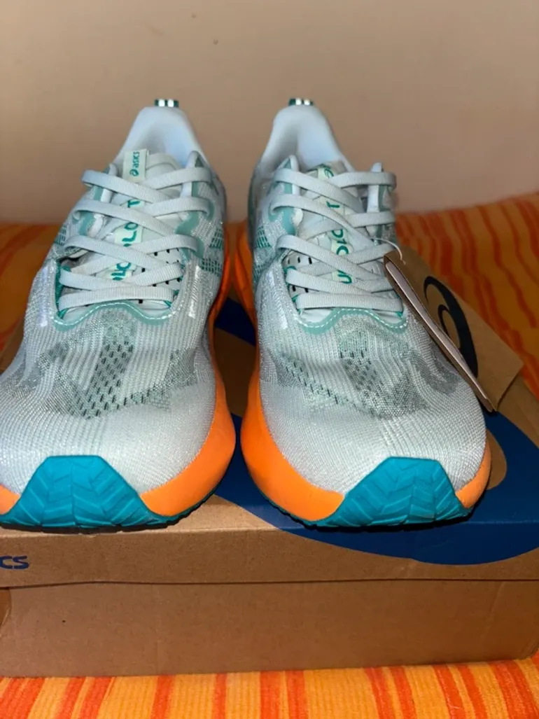 Used Asics Novablast 5 bike — image 7 of 10