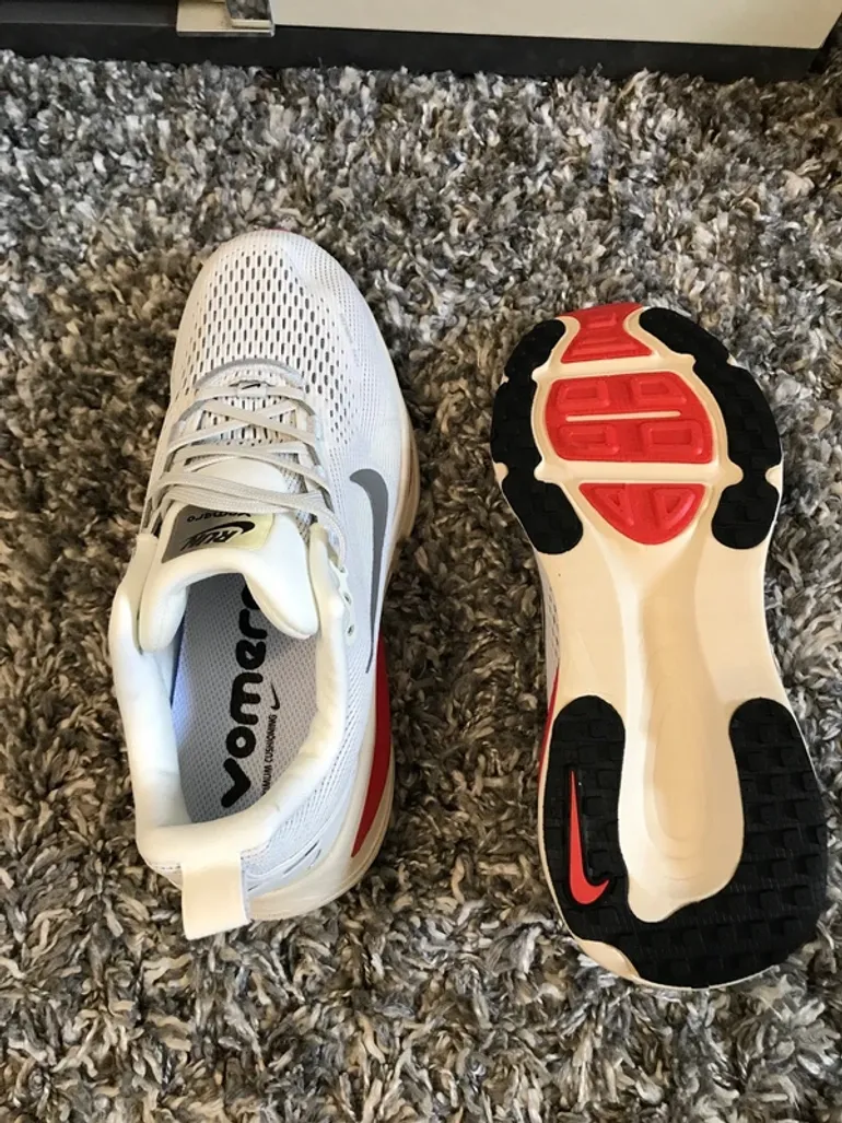 Used Nike ZoomX Vomero bike — image 2 of 6