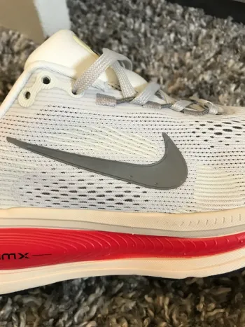 Used Nike ZoomX Vomero bike — image 5 of 6
