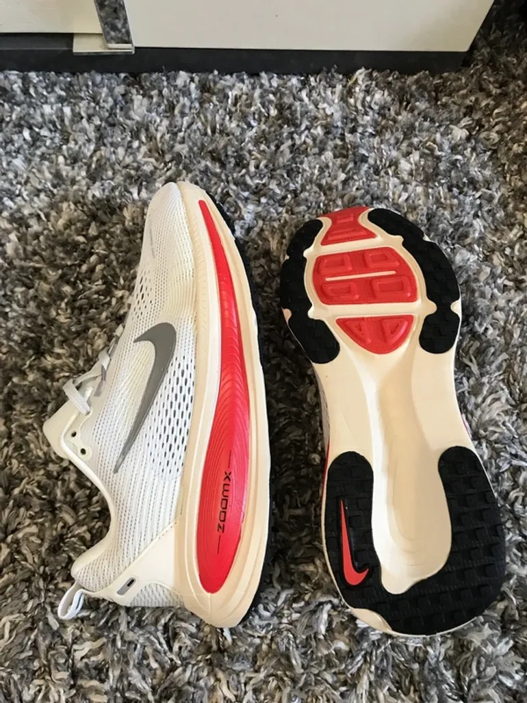Used Nike ZoomX Vomero bike — image 1 of 6