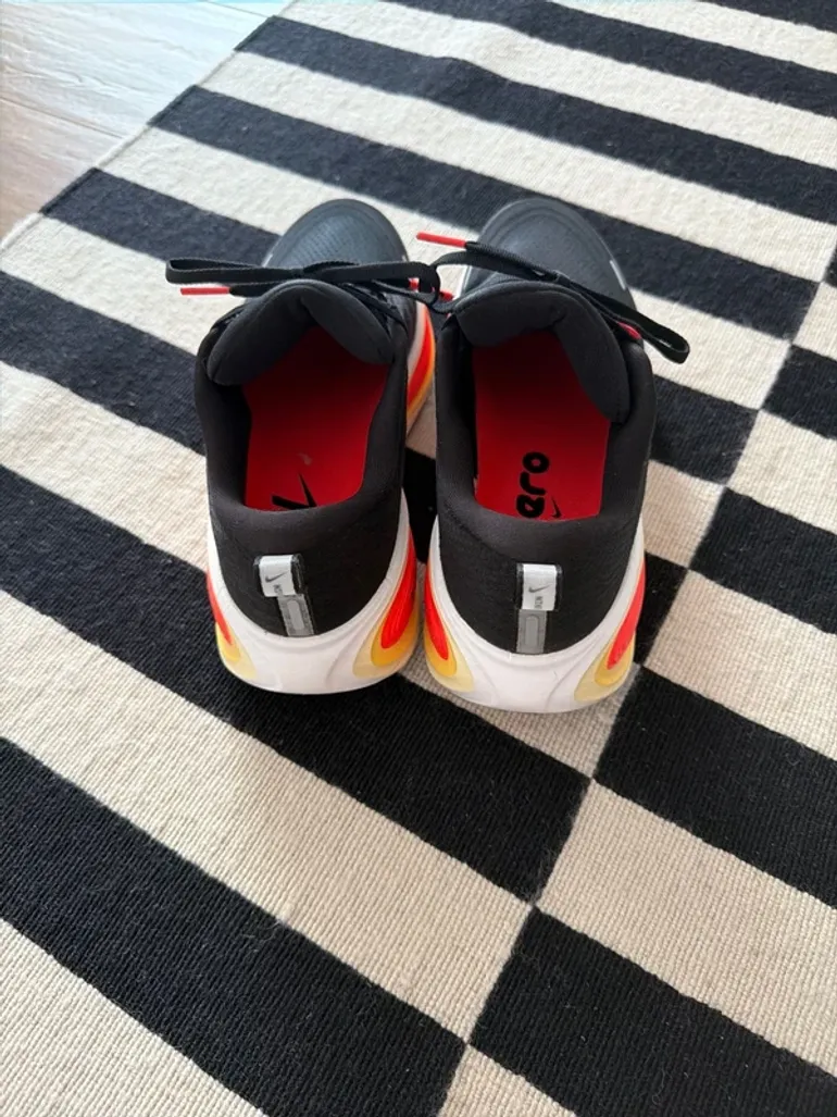 Used Nike Vomero Plus bike — image 4 of 5