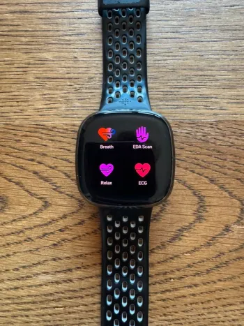 Fitbit Sense bike usato — immagine 2 di 10