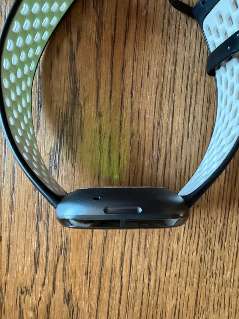 Fitbit Sense bike usato — immagine 8 di 10
