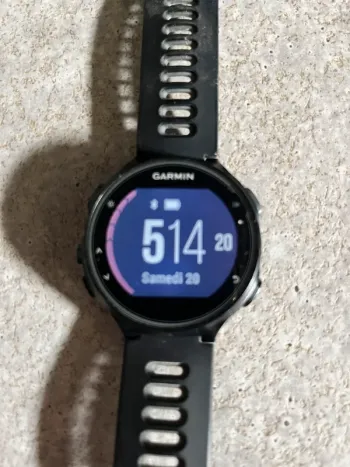 Used Garmin Forerunner 735 XT bike