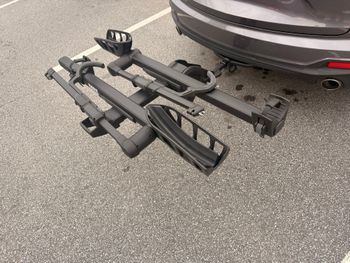 Used Thule T2 Pro XTR 2-Bike Hitch Rack 2025 bike — image 3 of 3