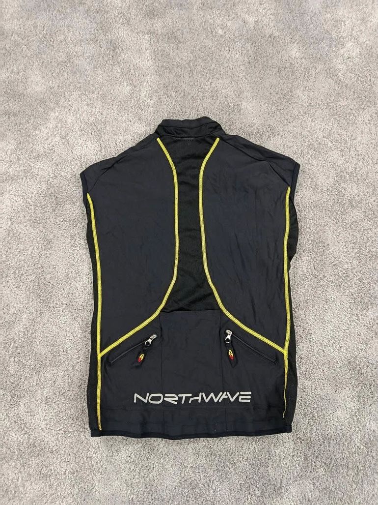 Used Northwave maillot vélo femme taille L - 702102 - débardeur bike — image 4 of 5