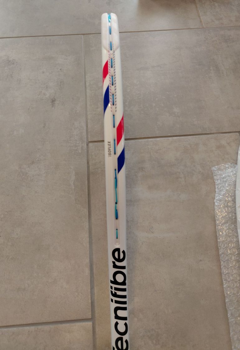 Używany Tecnifibre T-Fight 305S 18x19 2025 bike — zdjęcie 4 z 8