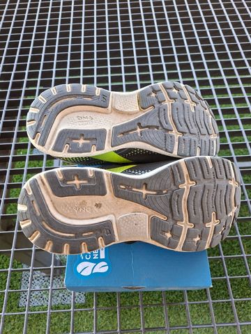 Used Brooks Ghost 14 2022 bike — image 4 of 5