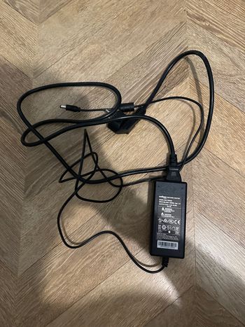 Used Wahoo KICKR V6 Smart Trainer 2022 bike — image 7 of 7