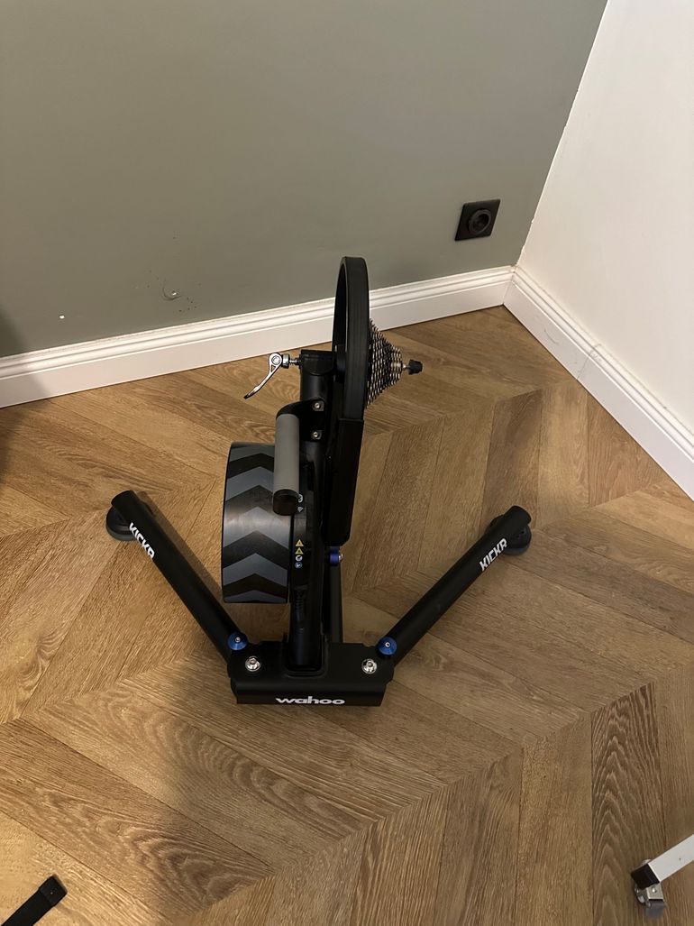 Used Wahoo KICKR V6 Smart Trainer 2022 bike — image 6 of 7