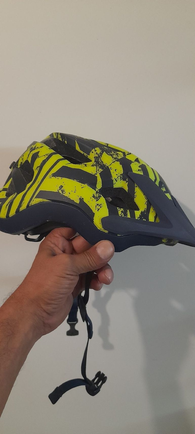 Used Rockrider Casque 2023 bike — image 1 of 2