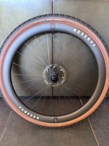 Used Reserve 40/44 GR 2025 bike — image 4 of 6