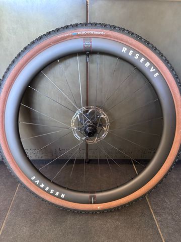 Used Reserve 40/44 GR 2025 bike — image 4 of 6