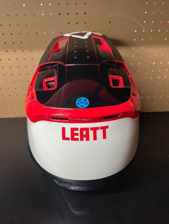 Brugt LEATT Gravity 8.0 V23 Fire XL Helmet 2025 bike — billede 3 af 10