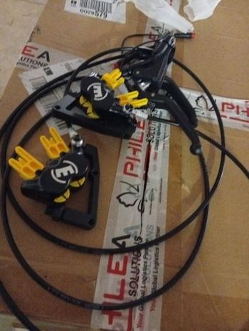 Used Magura MT5 4-piston Disc Brakes bike — image 10 of 12