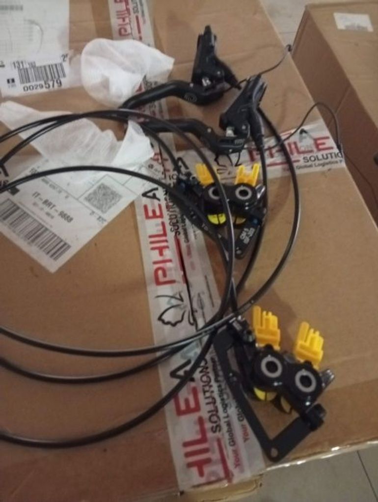 Used Magura MT5 4-piston Disc Brakes bike — image 6 of 12