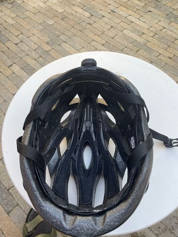 Used MET Idolo XL Helmet 2022 bike — image 5 of 7