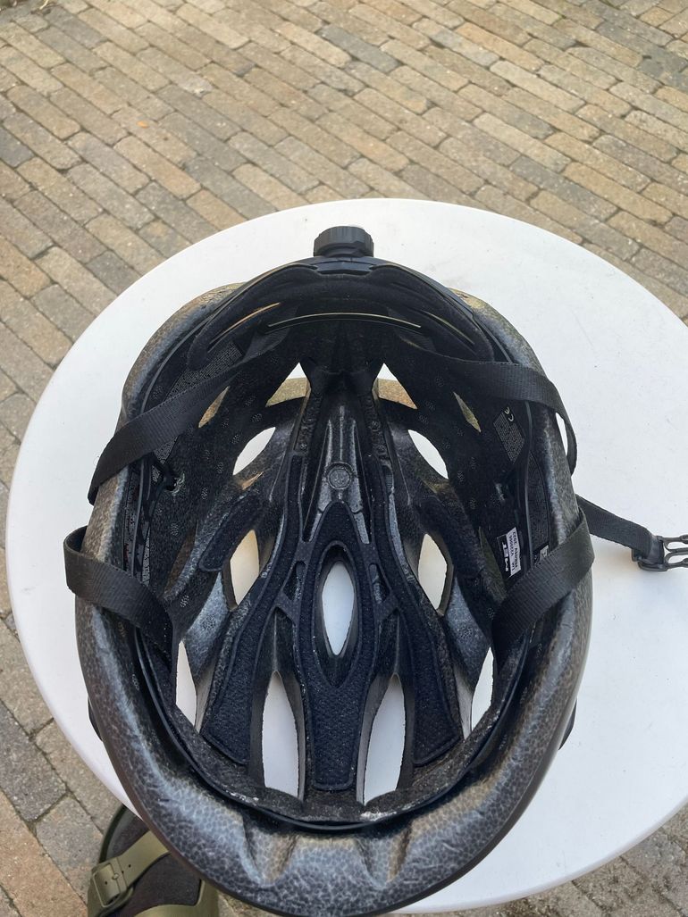 Used MET Idolo XL Helmet 2022 bike — image 5 of 7