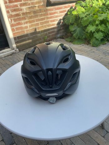Used MET Idolo XL Helmet 2022 bike — image 2 of 7