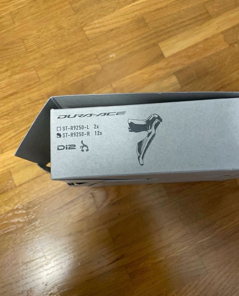 Used Shimano ST-R9250 bike — image 3 of 3