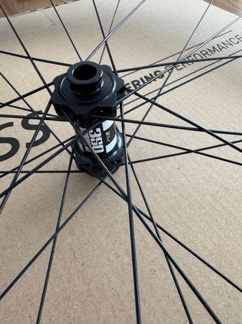 Used Dt Swiss R460DB 350 Straightpull Laufradsatz bike — image 4 of 5