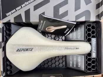 Použité Selle Repente NOMAD 3D White 142 mm 2026 bike — obrázek 5 z 8