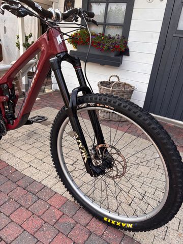 RockShox Lyric Ultimate bike usato — immagine 3 di 4