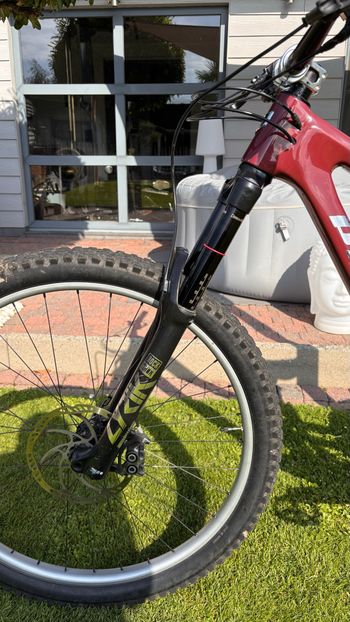 Brugt RockShox Lyric Ultimate bike — billede 3 af 8