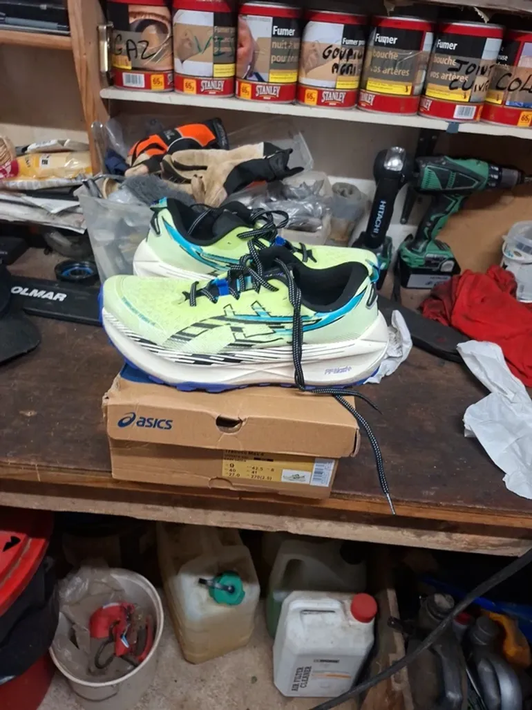Used Asics Trabuco Max 4 bike — image 2 of 2