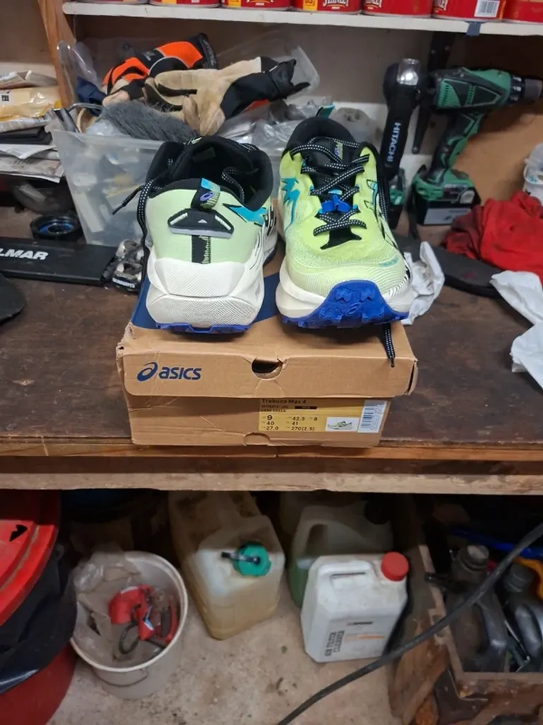 Used Asics Trabuco Max 4 bike — image 1 of 2