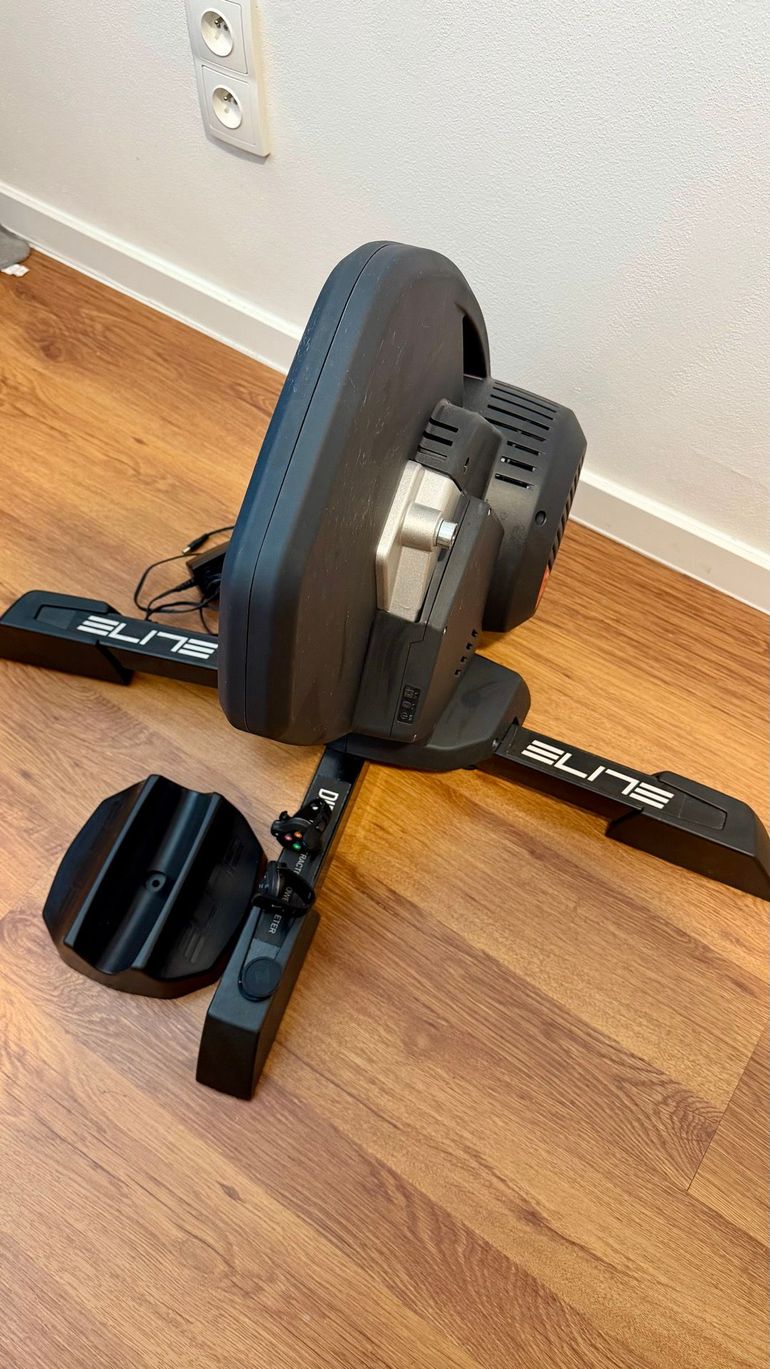 Použité Elite Direto+ Smart Trainer bike — obrázek 4 z 4