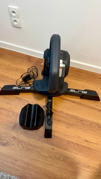 Použité Elite Direto+ Smart Trainer bike — obrázek 3 z 4