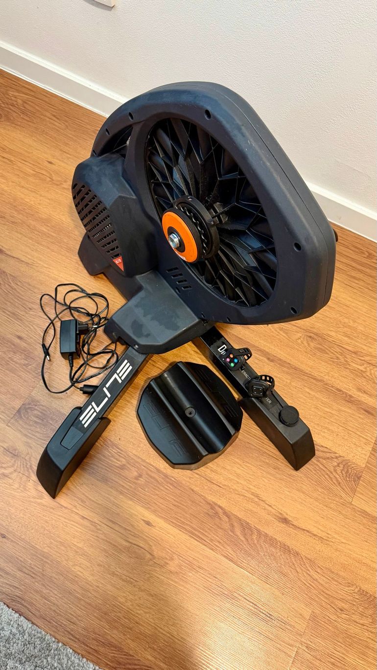 Použité Elite Direto+ Smart Trainer bike — obrázek 2 z 4