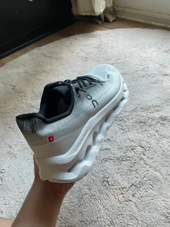 Used On Running Cloud bike — image 3 of 6