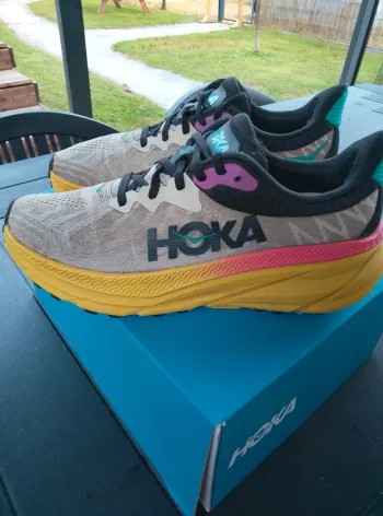 Used Hoka Challenger 7 bike — image 3 of 4