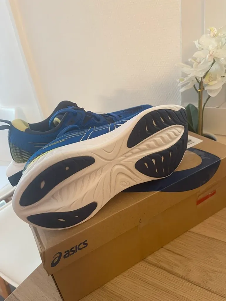 Used Asics Gel-Cumulus 25 bike — image 2 of 7
