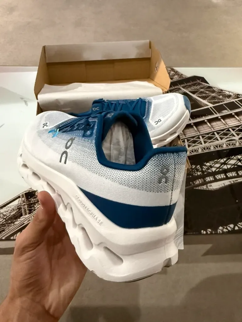 Used On Running Shoes Size 41 bike — image 3 of 8