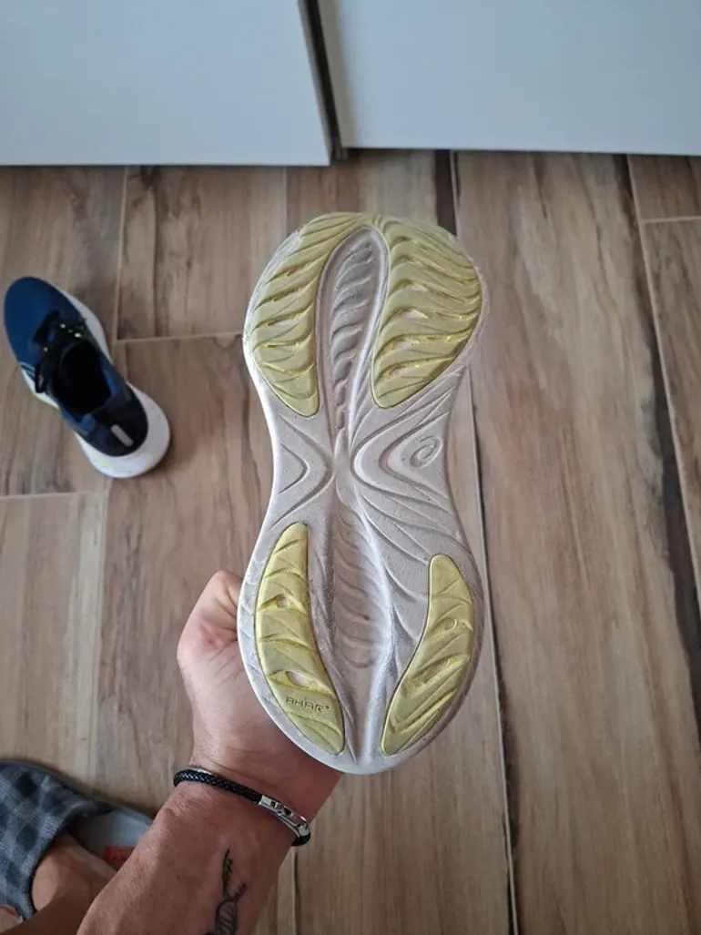 Used Asics Pure Gel bike — image 2 of 3