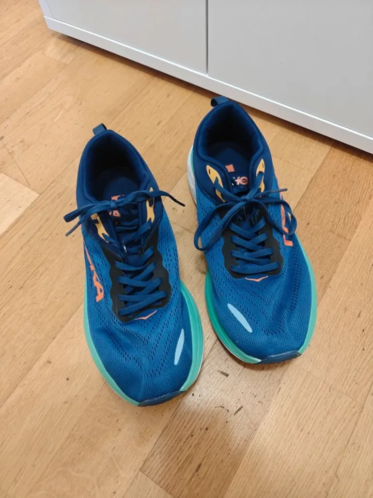 Tweedehands Hoka Bondi 8 bike — afbeelding 1 van 4