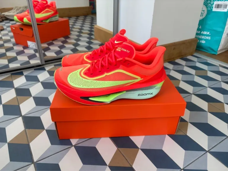 Used Nike Zoom Fly 6 bike — image 3 of 7