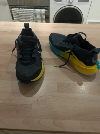 Gebrauchtes Nike Zegama Trail 2 bike — Bild 2 von 4