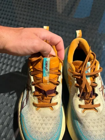 Used Asics Trabuco Max 4 bike — image 5 of 10