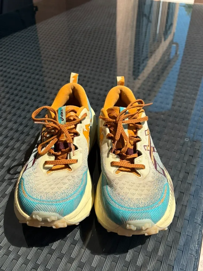 Used Asics Trabuco Max 4 bike — image 9 of 10